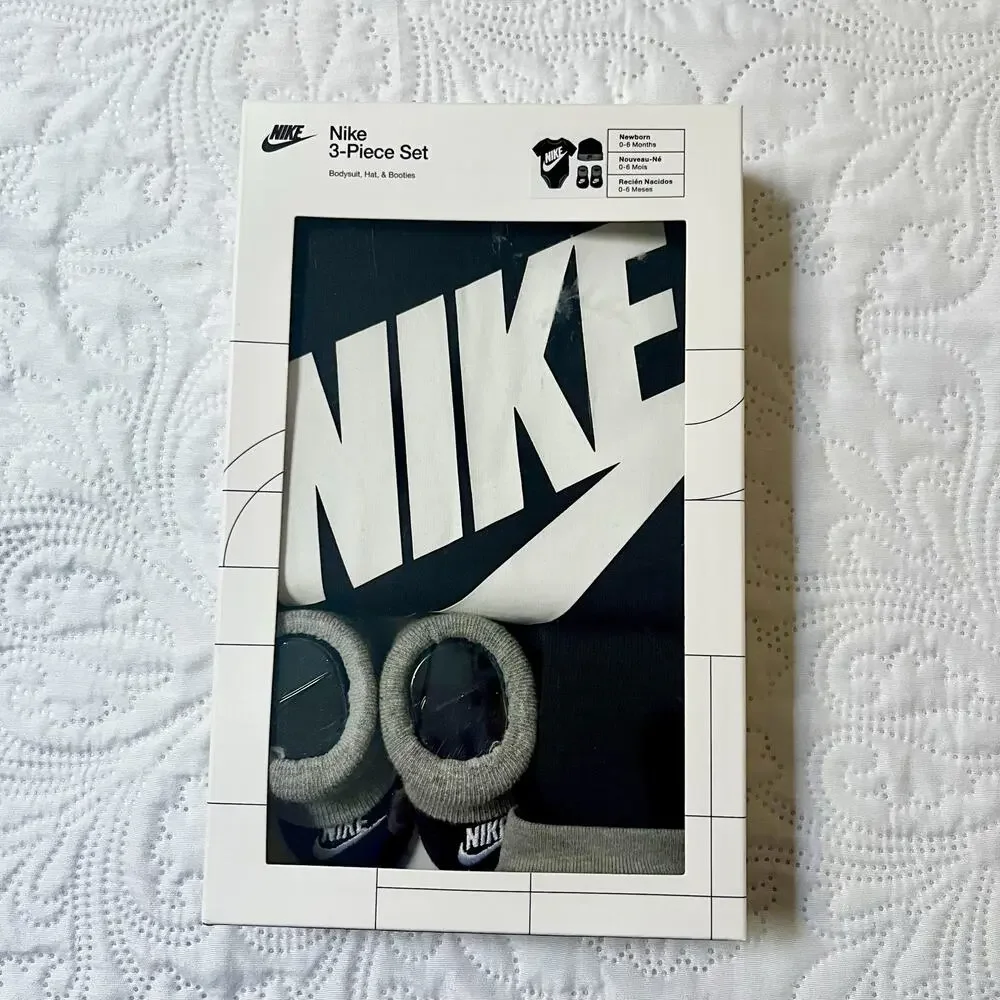 NWT Nike Futura Logo 3 Piece Set 0-6 months - Picture 2 of 5